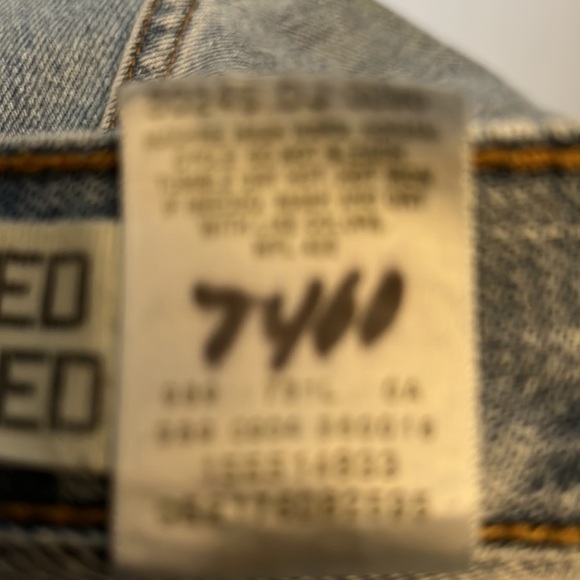 Levi’s 550 Classic Relaxed Tapered Cutoff Patterned Shorts Size 12 - Picture 10 of 11